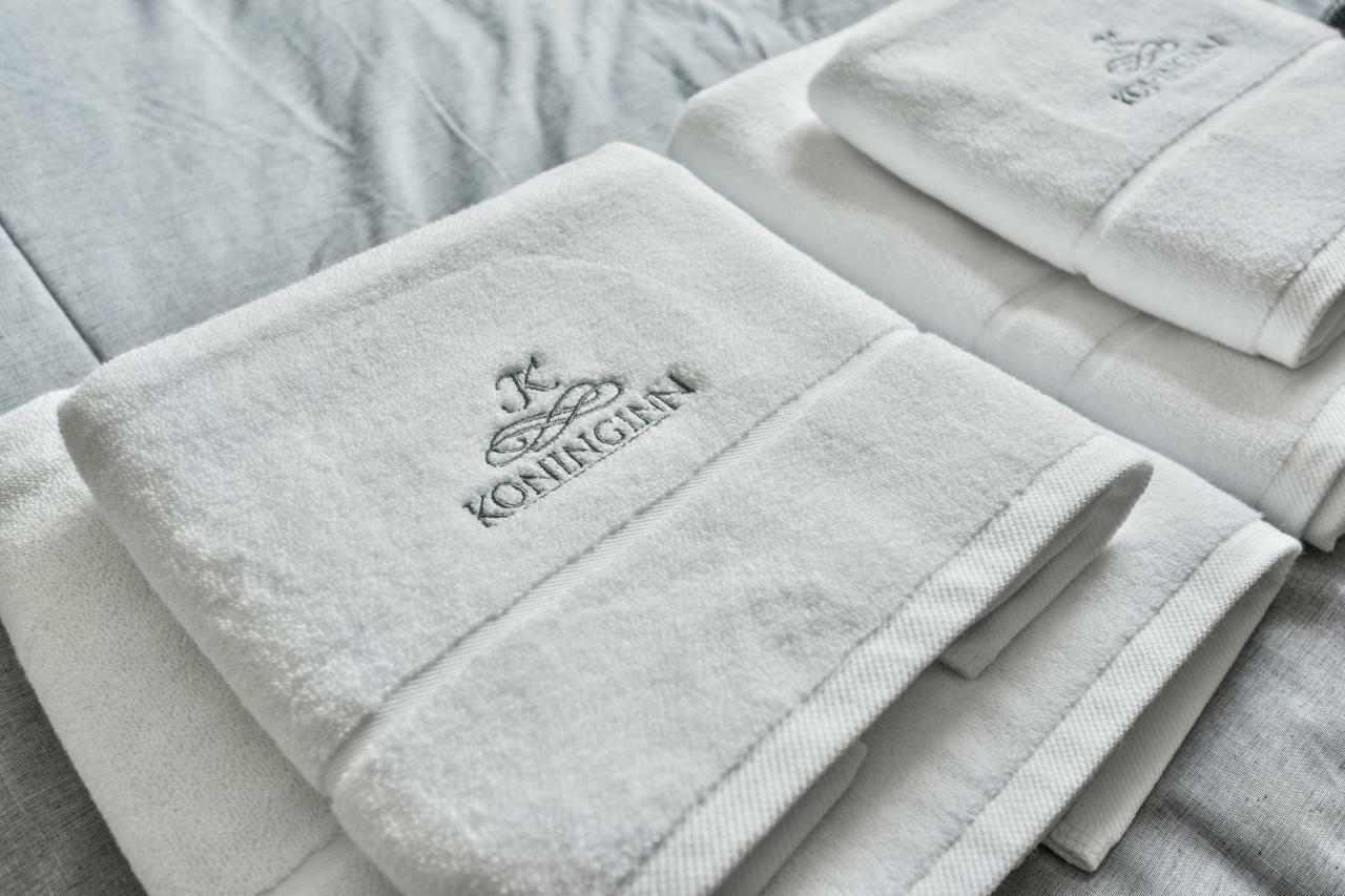 Boutique Hotel Koninginn Haarlem Bagian luar foto