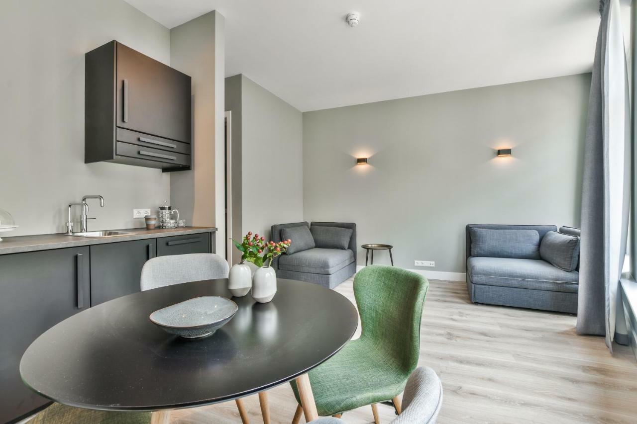Boutique Hotel Koninginn Haarlem Bagian luar foto