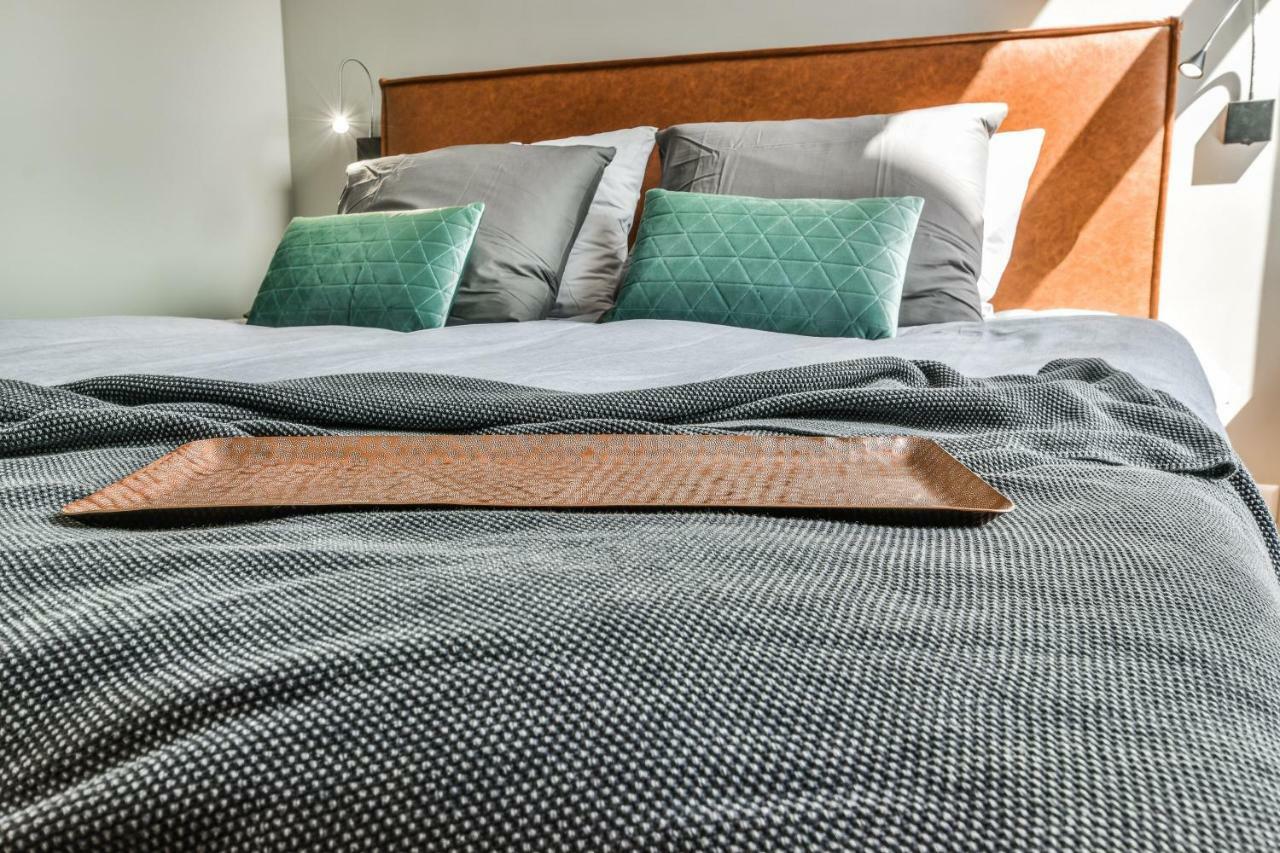 Boutique Hotel Koninginn Haarlem Bagian luar foto