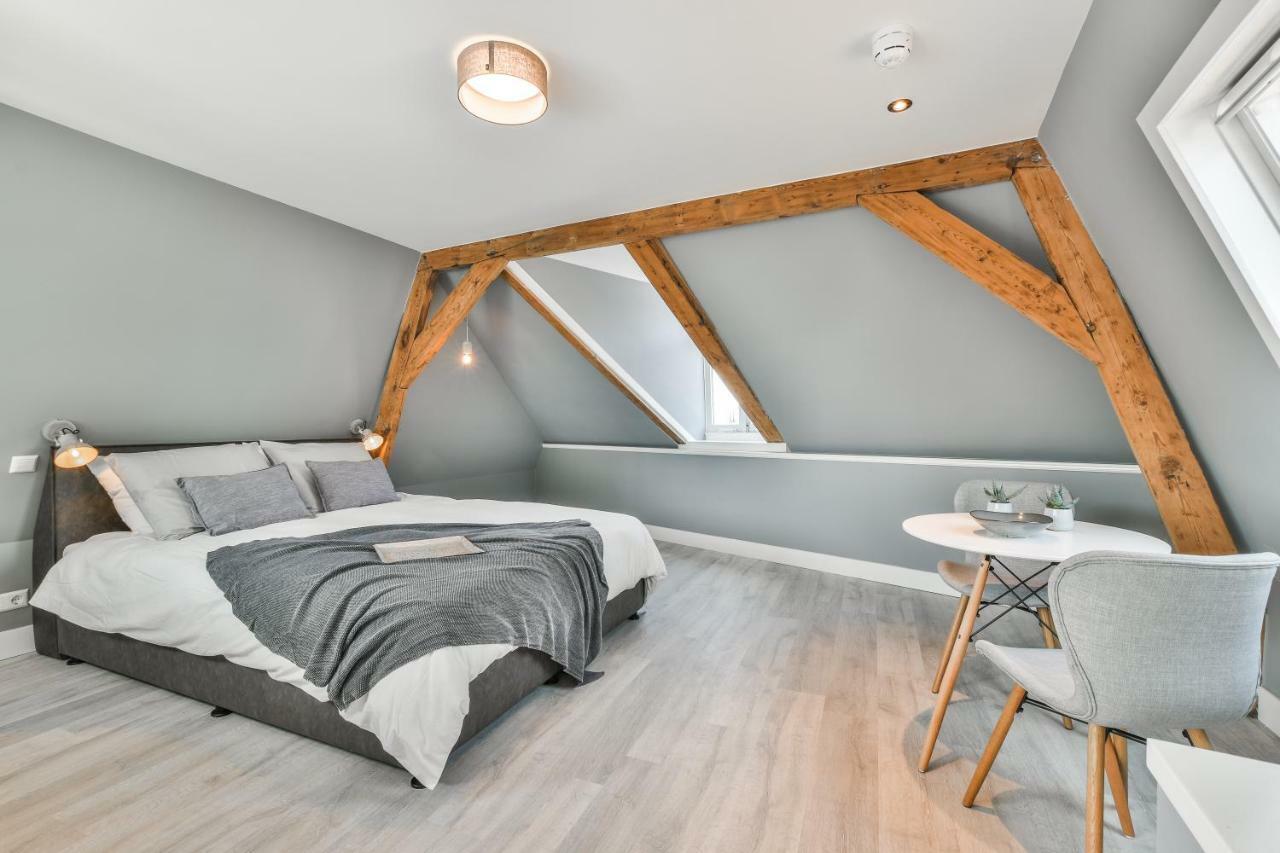 Boutique Hotel Koninginn Haarlem Bagian luar foto