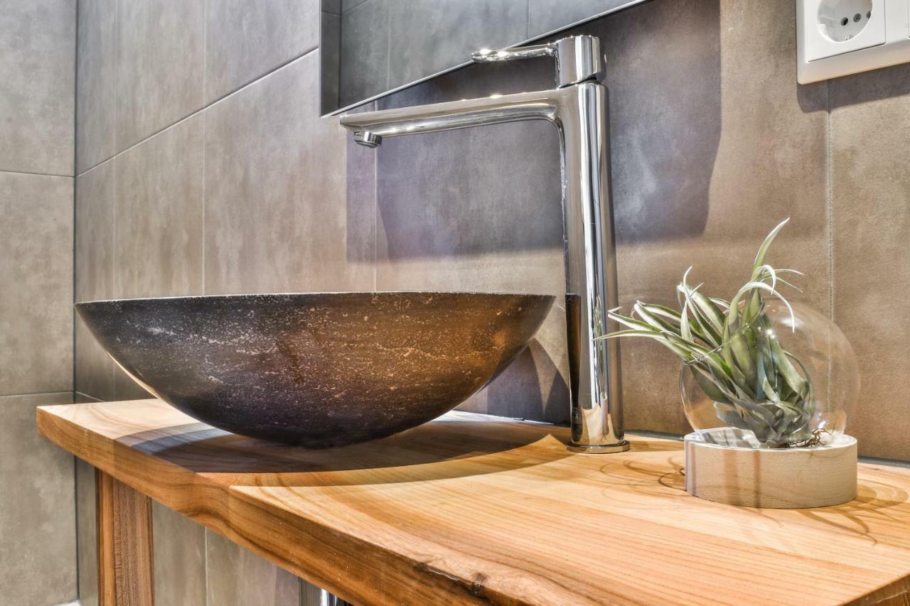 Boutique Hotel Koninginn Haarlem Bagian luar foto